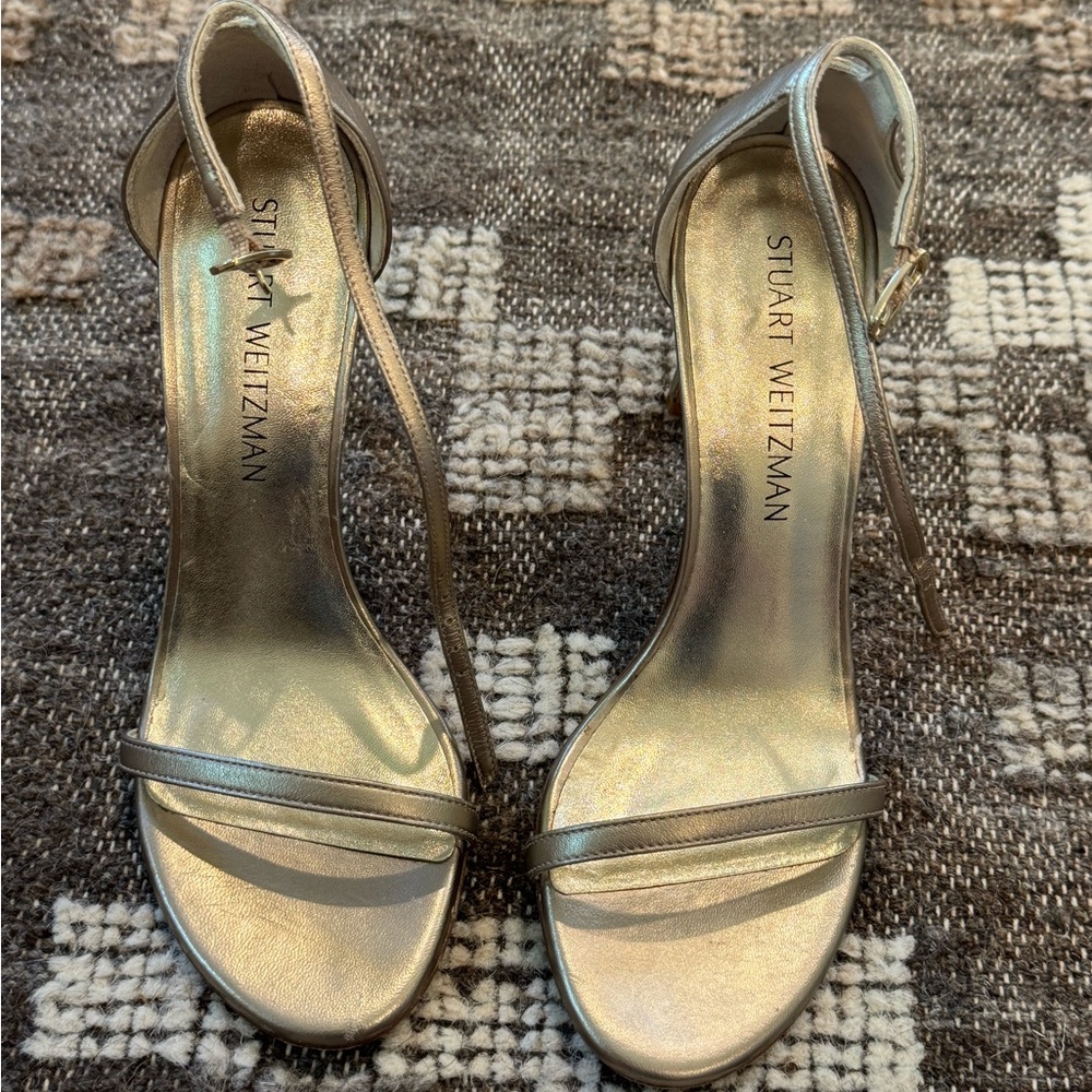 Stuart Weitzman Gold Stiletto Heels Elegant Design